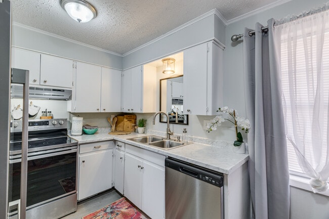 Photo - 129 Ridgedale Dr Unit #2