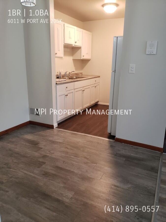 Photo - 6011 W Port Ave