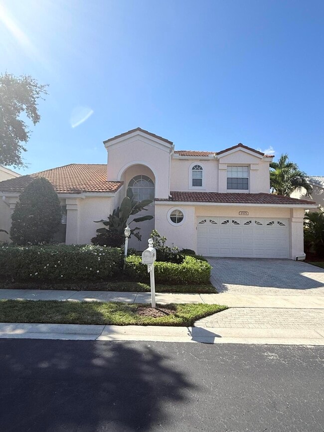 Building Photo - 17275 Ventana Dr
