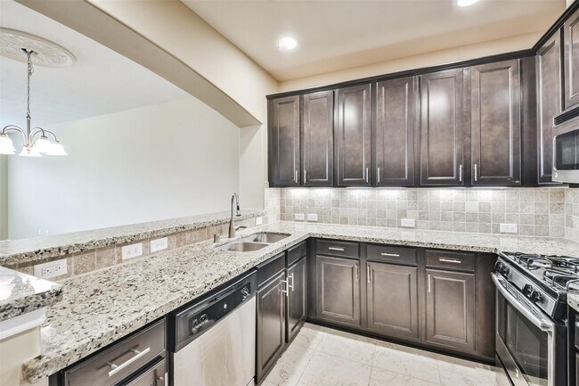 Photo - 8513 Sunset Loch Dr