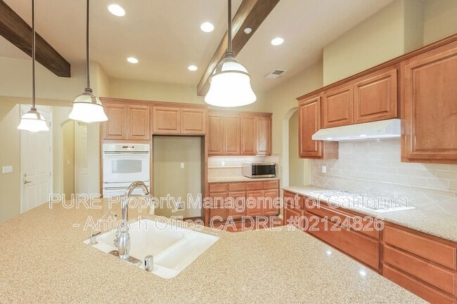 Photo - 2340 Indian Springs Dr