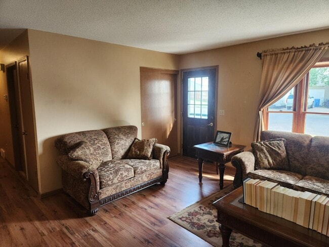 Photo - 304 W 12th St