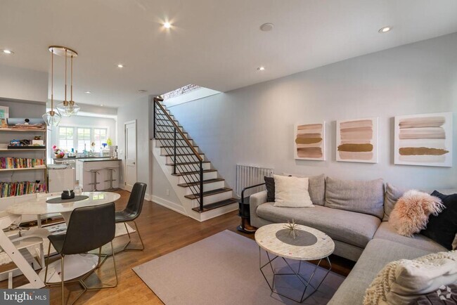 Building Photo - 1812 Addison St Rental