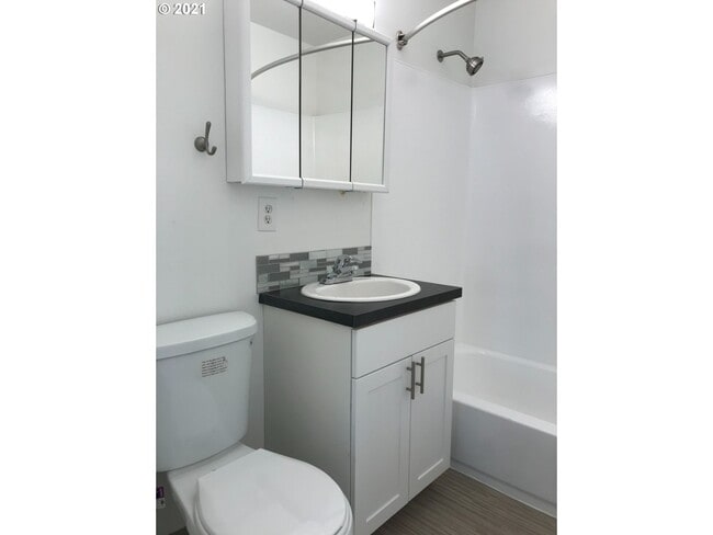 Photo - 2700 SW 123rd Ave