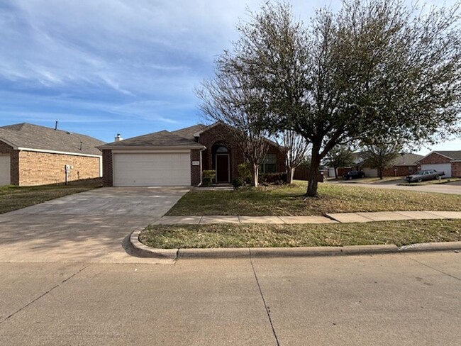 Cute 3 bedroom - Cute 3 bedroom House