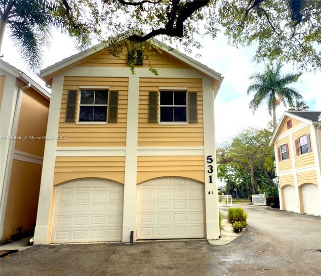Photo - 531 SW 18th Ave Townhome