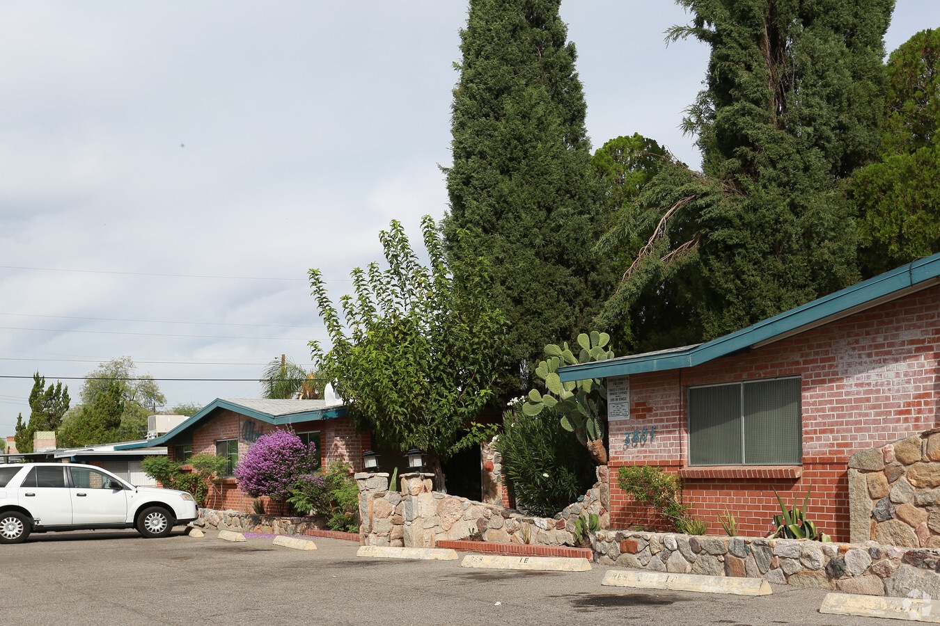 Photo - Aloha Apartments