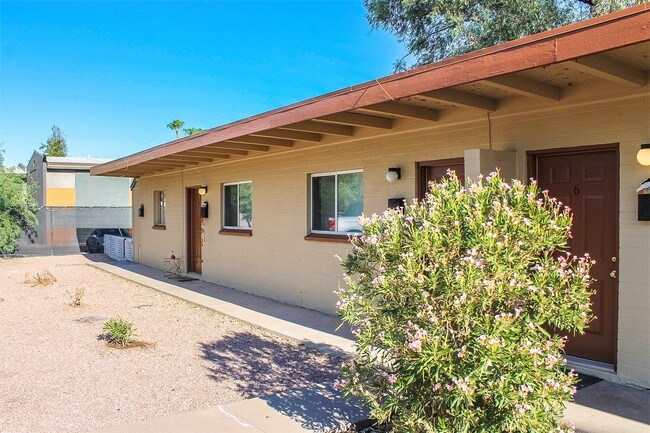 Photo - 604 S Roosevelt St