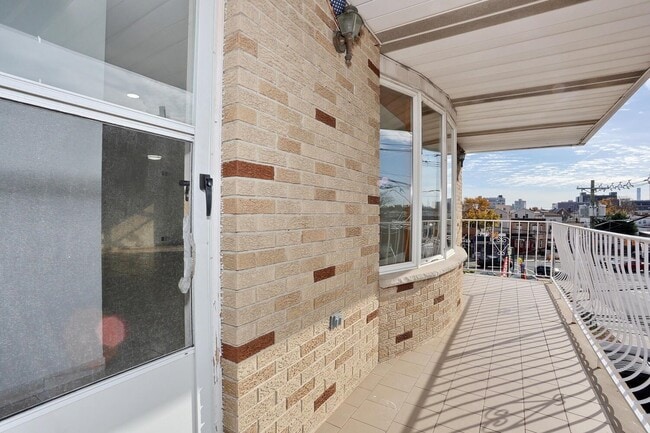 Photo - 1150 70th St