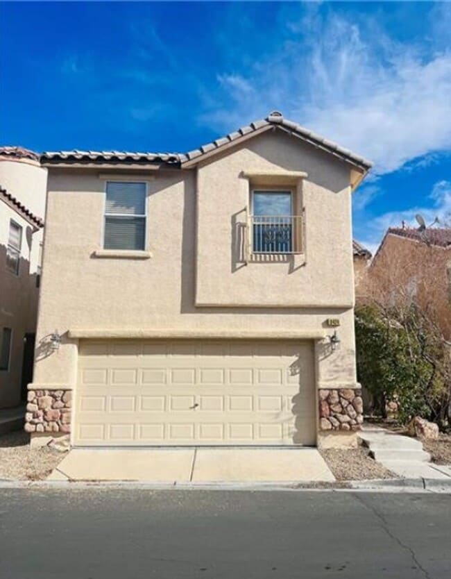 Building Photo - Bright & Spacious Home with Open Layout and Prime Location