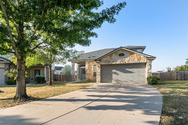 Building Photo - 1205 Logan Dr