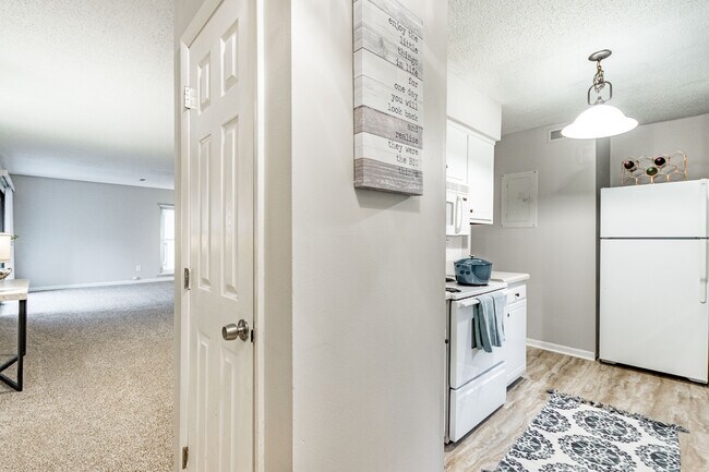 Photo - 631 Pine Ridge Pl