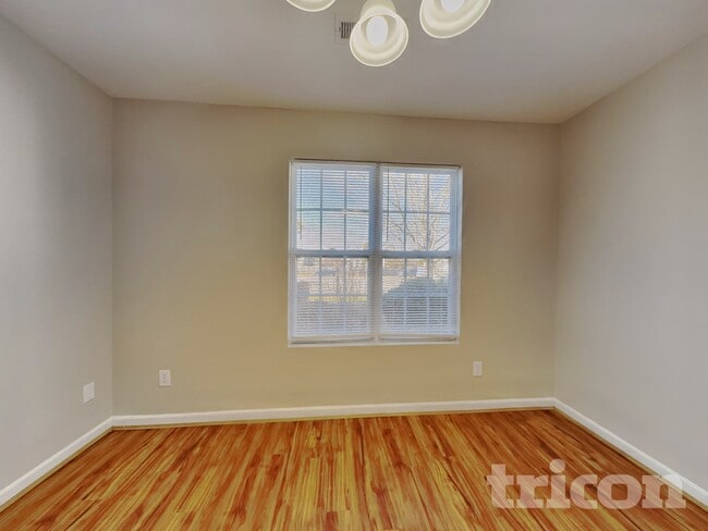 Photo - 285 Stone Meadow Ct