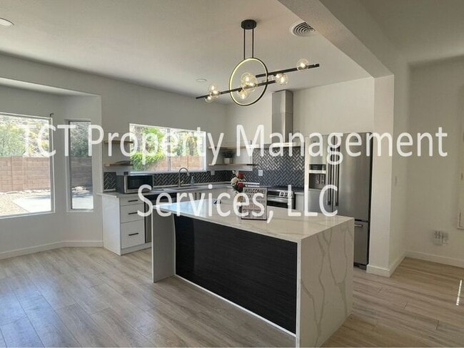 Photo - Stunning 4 Bedroom with Desert View!