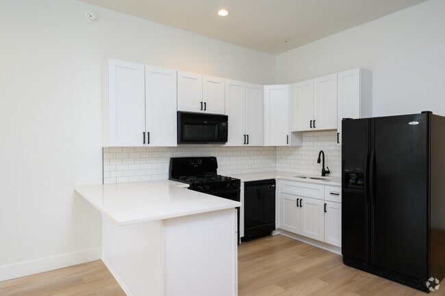2BR, 1BA - Kitchen - The Becker Building