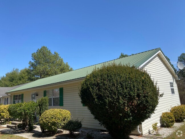 Building Photo - 22037 Thompson Pkwy Rental