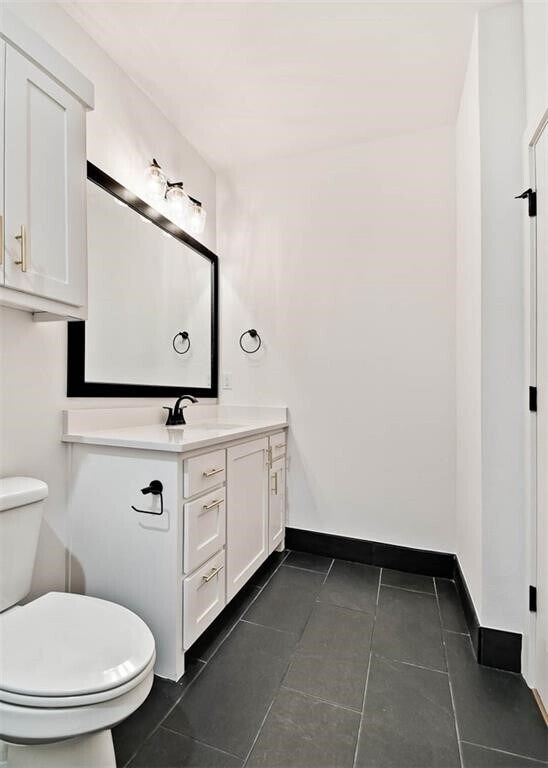 Photo - 32 Coalburn Dr