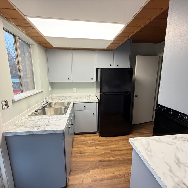 Photo - Remodeled - Two Bedroom Townhome on the NE Side of Grand Rapids