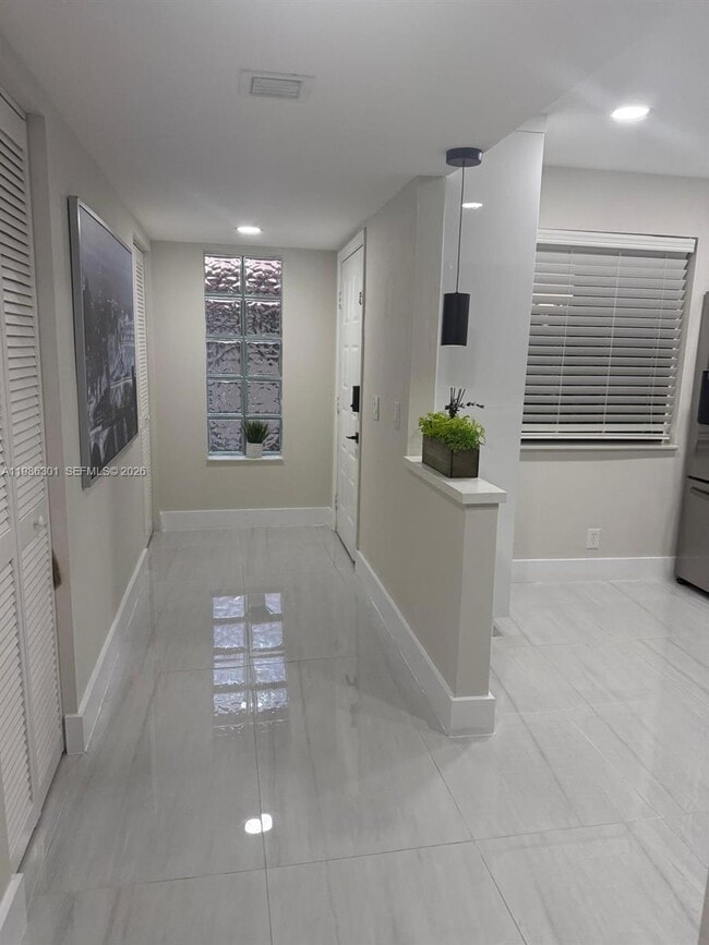 Photo - 436 Lakeview Dr Unidad 205