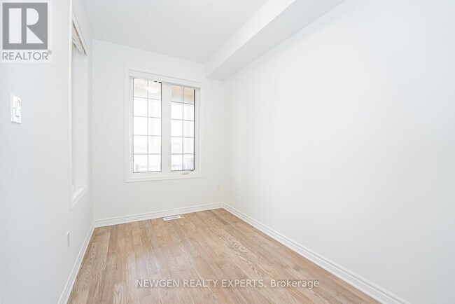 Photo - 1405 FOURTH LINE