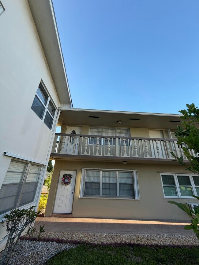 Photo - 185 Salisbury E