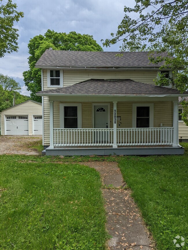 Building Photo - Main St Rental