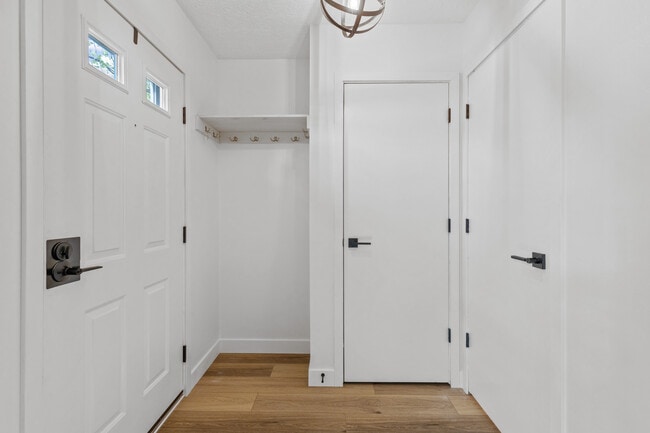 Photo - 698 Slate Hollow Ct