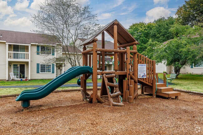 Playground - Drumlin Heights