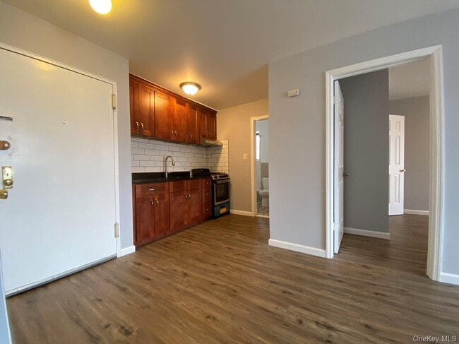 Photo - 61-22 168th St Unit 2R