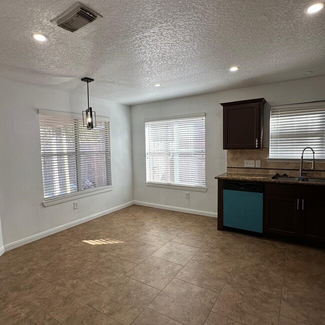 Photo - 1403 High Thicket Ct