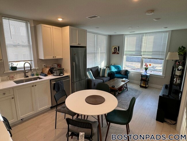 Photo - 197 Green St Unit 305