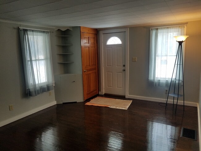 Photo - 231 Chappell St