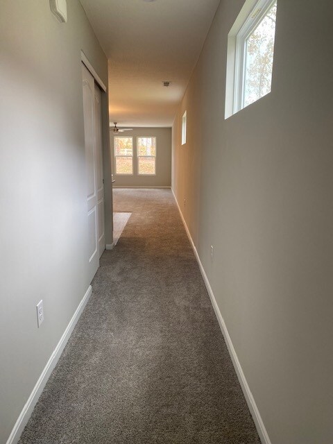 Entrada - 1260 Slate Ct