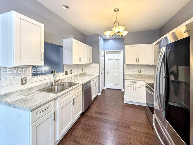 Photo - 248 Bentmoor Ln