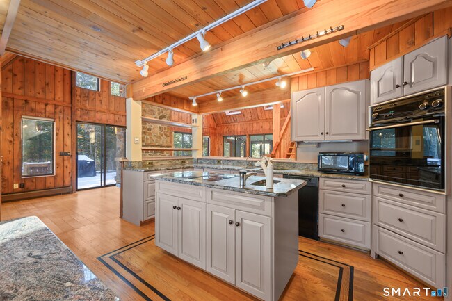 Photo - 165 Crooked S Rd