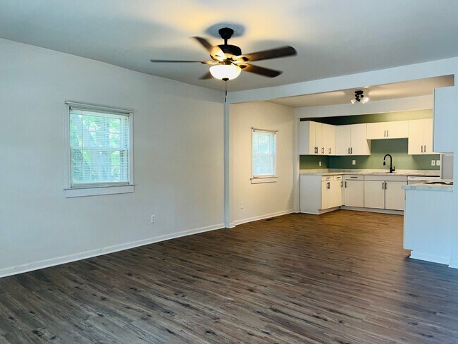 Photo - ***MOVE IN SPECIAL - $500 OFF 1ST MONTHS R...
