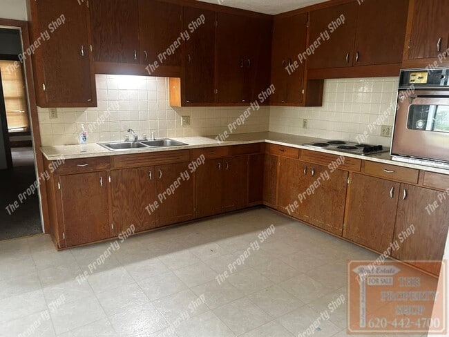 Photo - 403 E 11th Ave