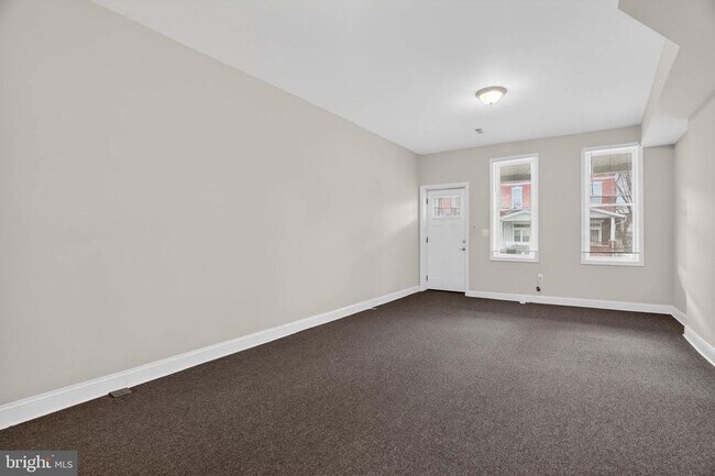 Photo - 2942 Arunah Ave