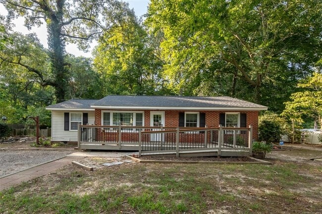104 Schenck Dr