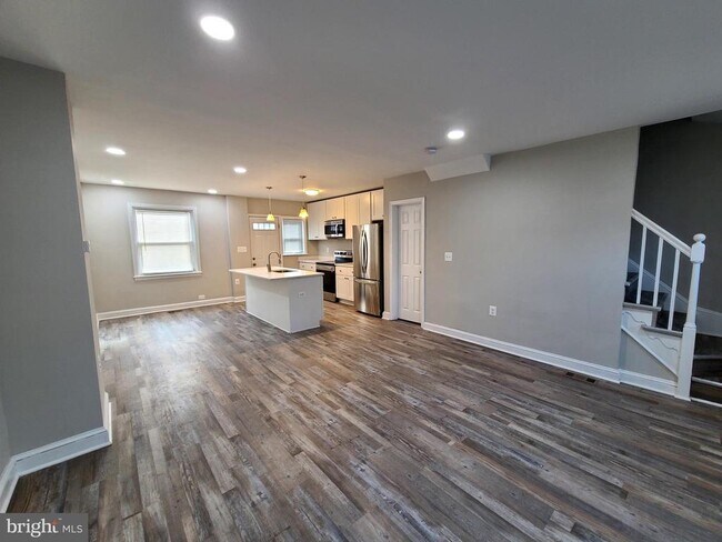 Photo - 4715 Dartford Ave