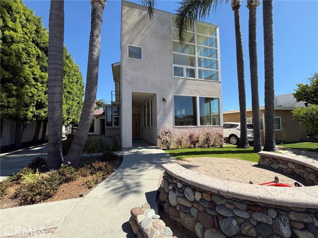 159 W Avenida Alessandro