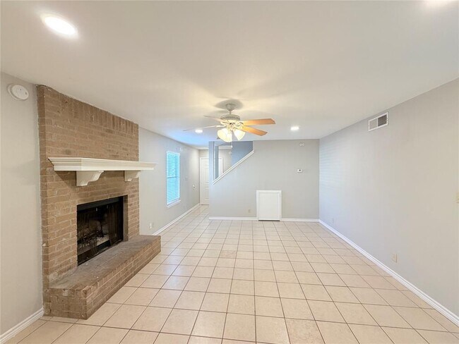 8806 Cainwood Ln