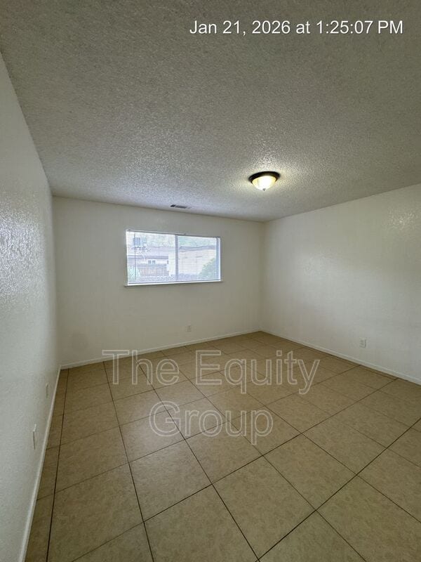 Photo - 2025 S Tracy Ct