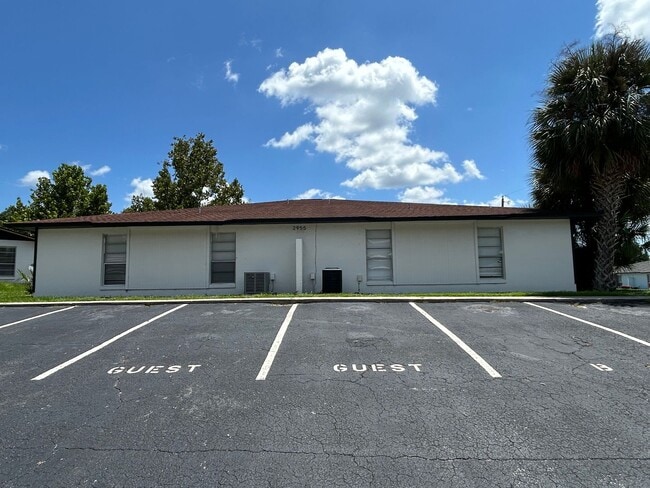 Building Photo - 2955 SE 53rd Ct Unit B