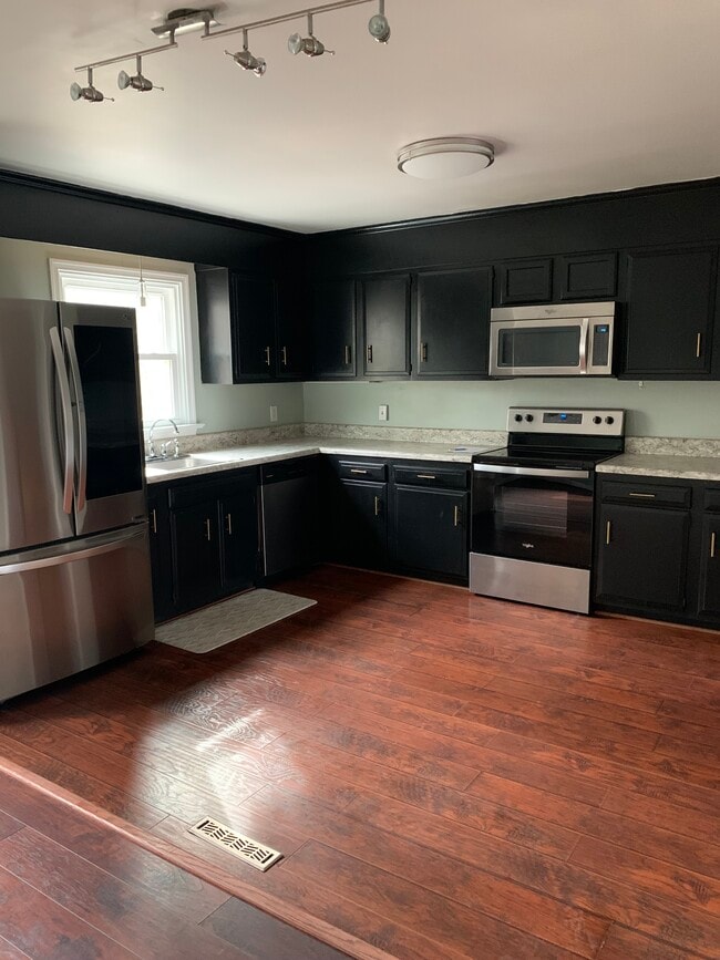 Photo - 145 Georgetown Grn