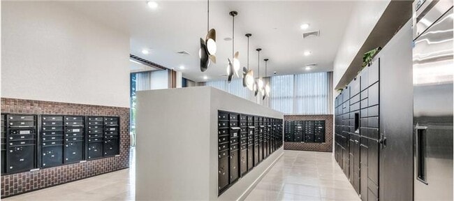 Photo - 2928 Oak Lawn Ave