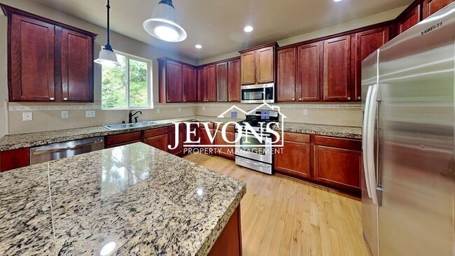 Photo - Free rent for September if you move in now...