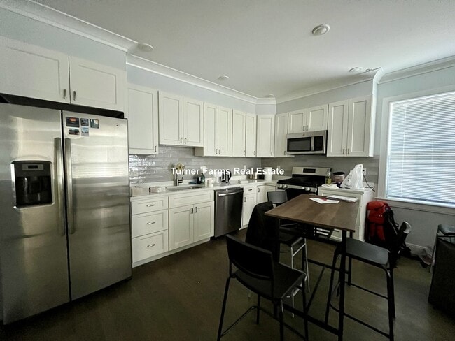 Photo - 79 Linden St Unit 2