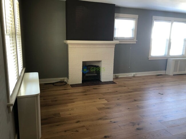 357-359-359 Washington Ave Unit 357 Washington Ave.