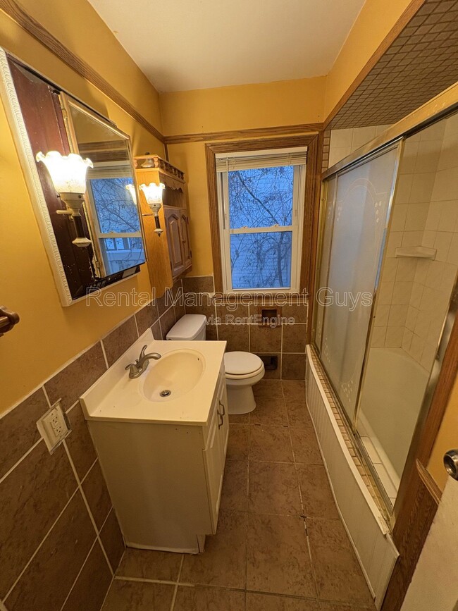 Photo - 1905 N 44th Ave